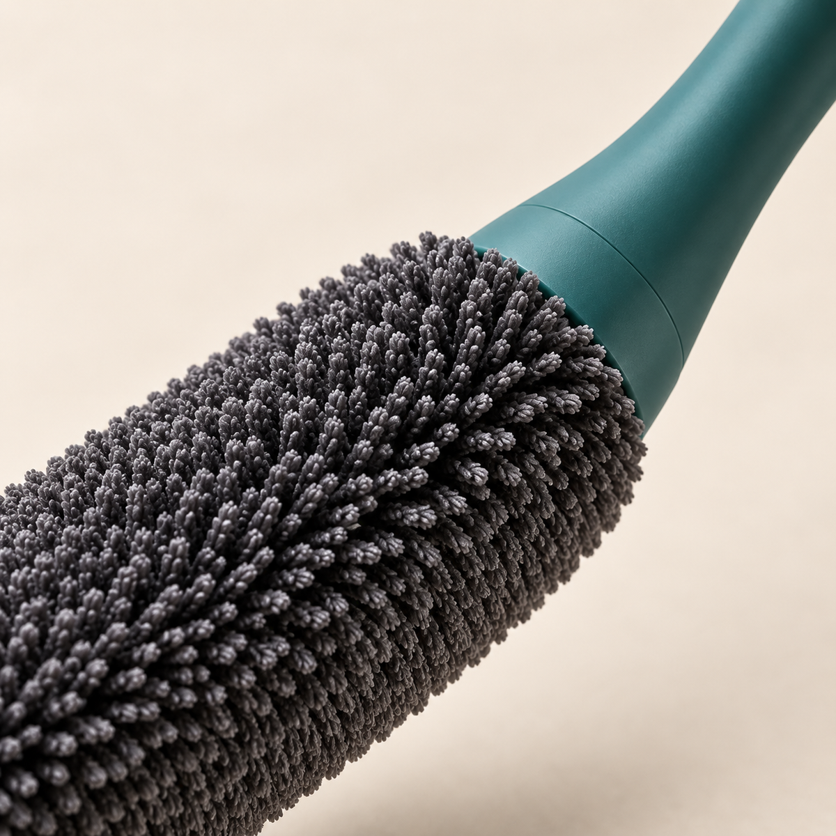 Narrow Gap Dusting Brush — detail
